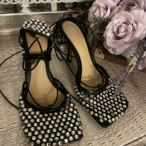 Bottega Veneta Black Crystal Lace-Up Stiletto Pumps - Picture 4 of 7